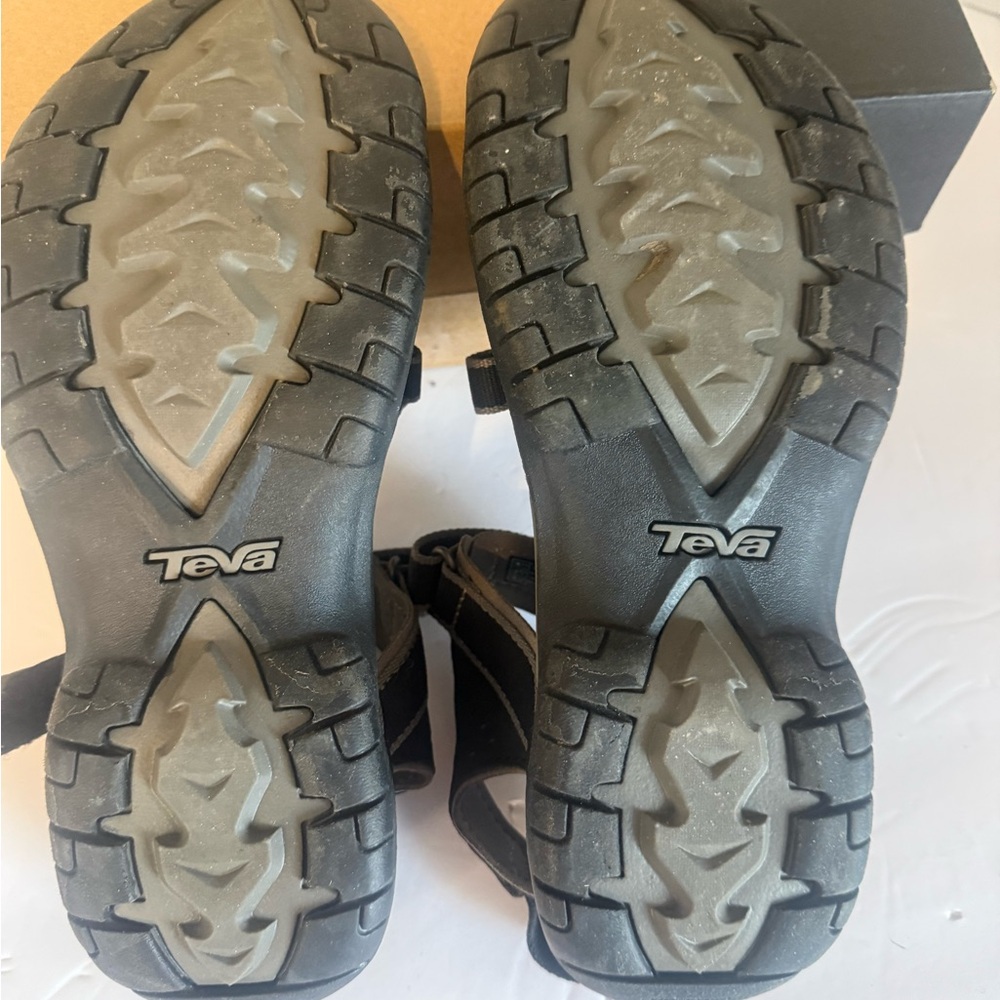 Teva Black and Gray Adjustable‎ Strap Sandals - Picture 2 of 7